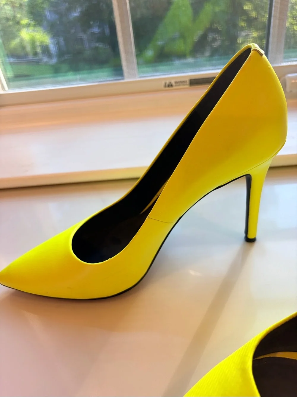 MICHAEL Michael Kors sleek pointed